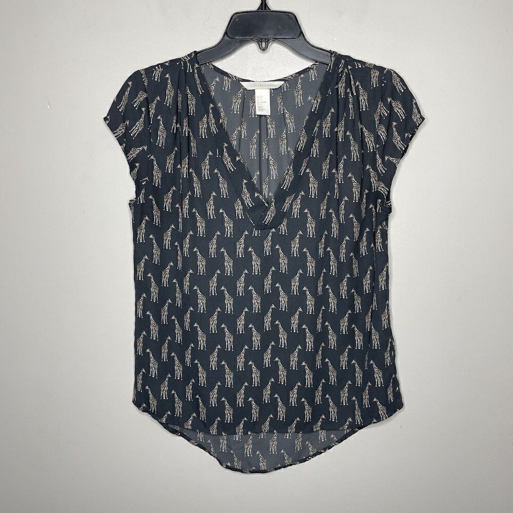 H&M Top Womens 4 Giraffe Print Cap Sleeve V-Neck Gray Blouse Lightweight